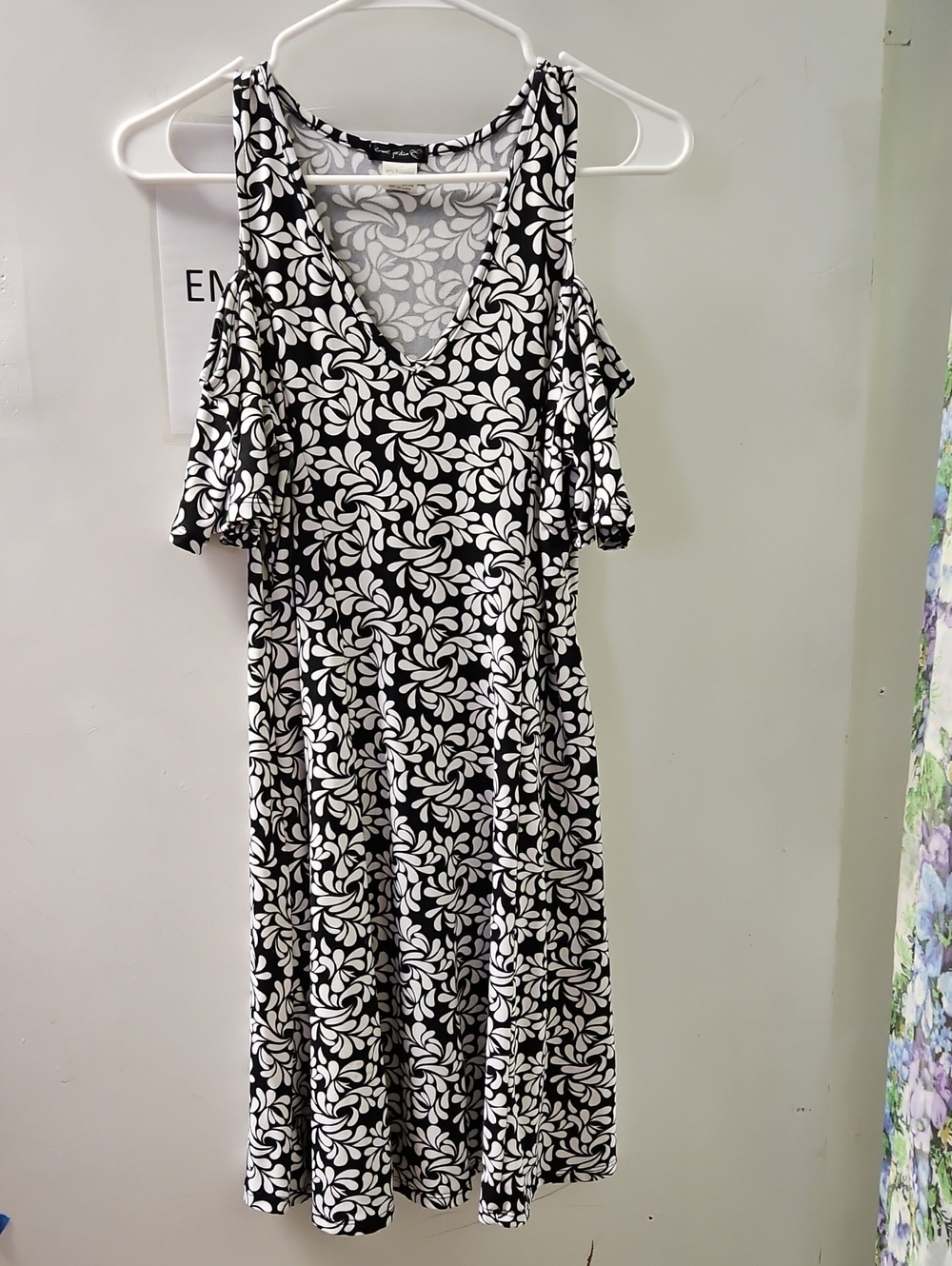 Carmie Jordan  Black and White Cold-Shoulder V-Neck Midi Dress